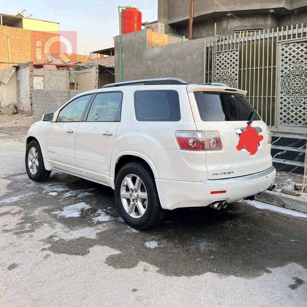 GMC Acadia